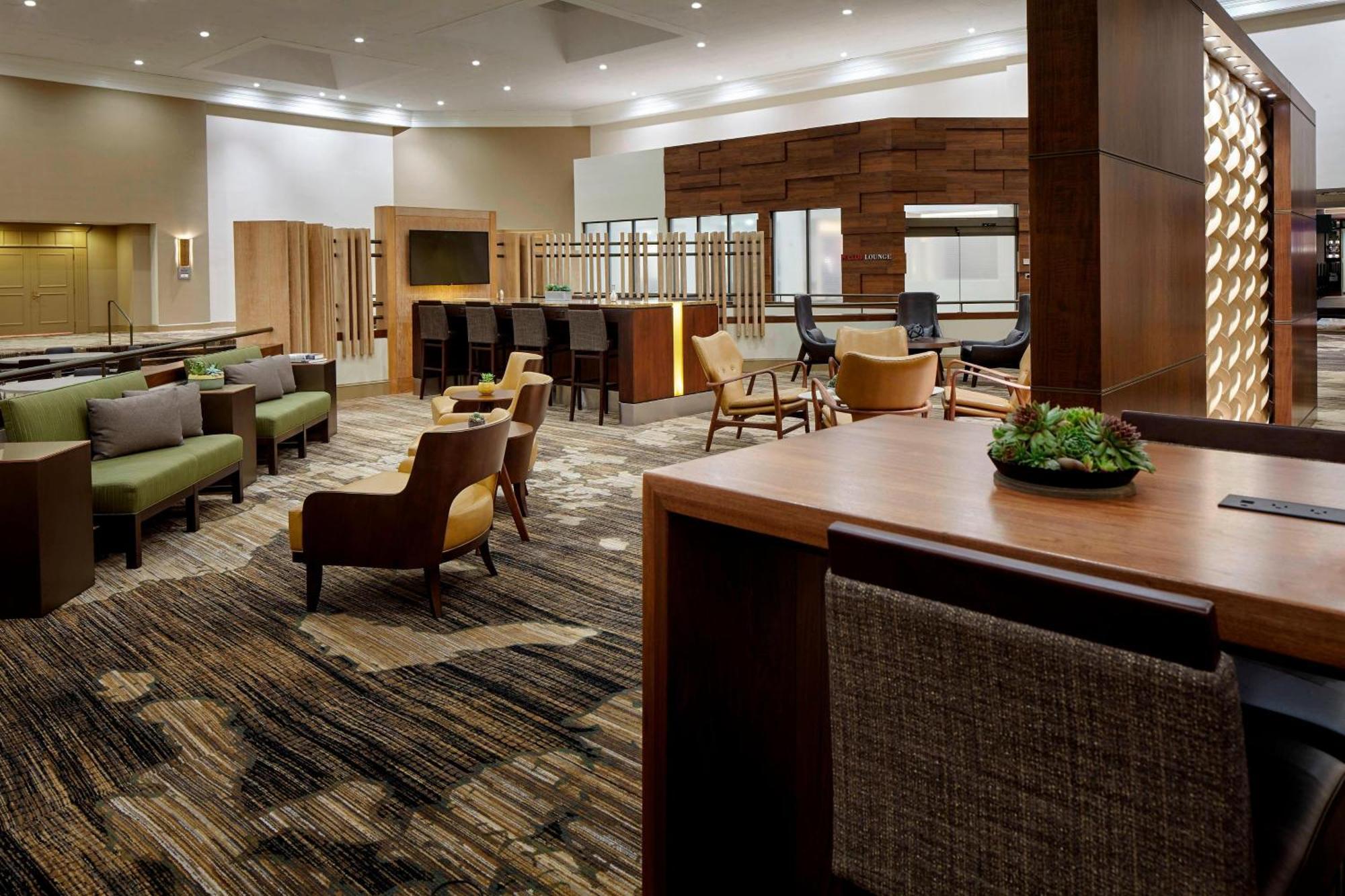 Marriott Hartford/Windsor Airport Hotel Exterior photo