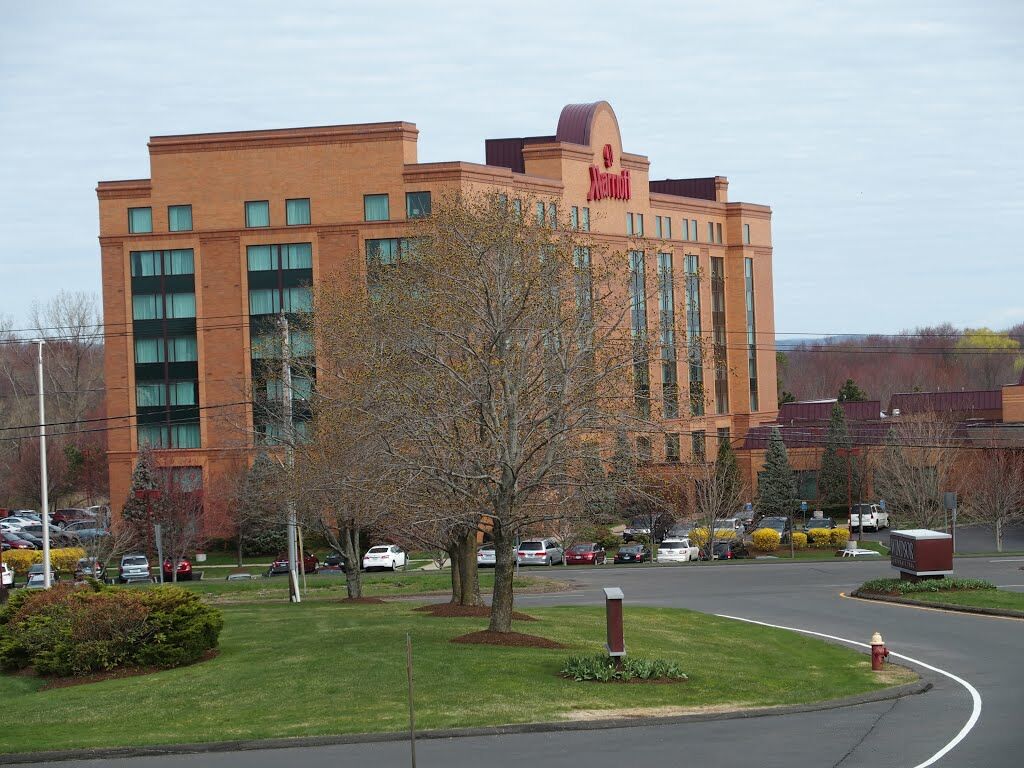 Marriott Hartford/Windsor Airport Hotel Exterior photo