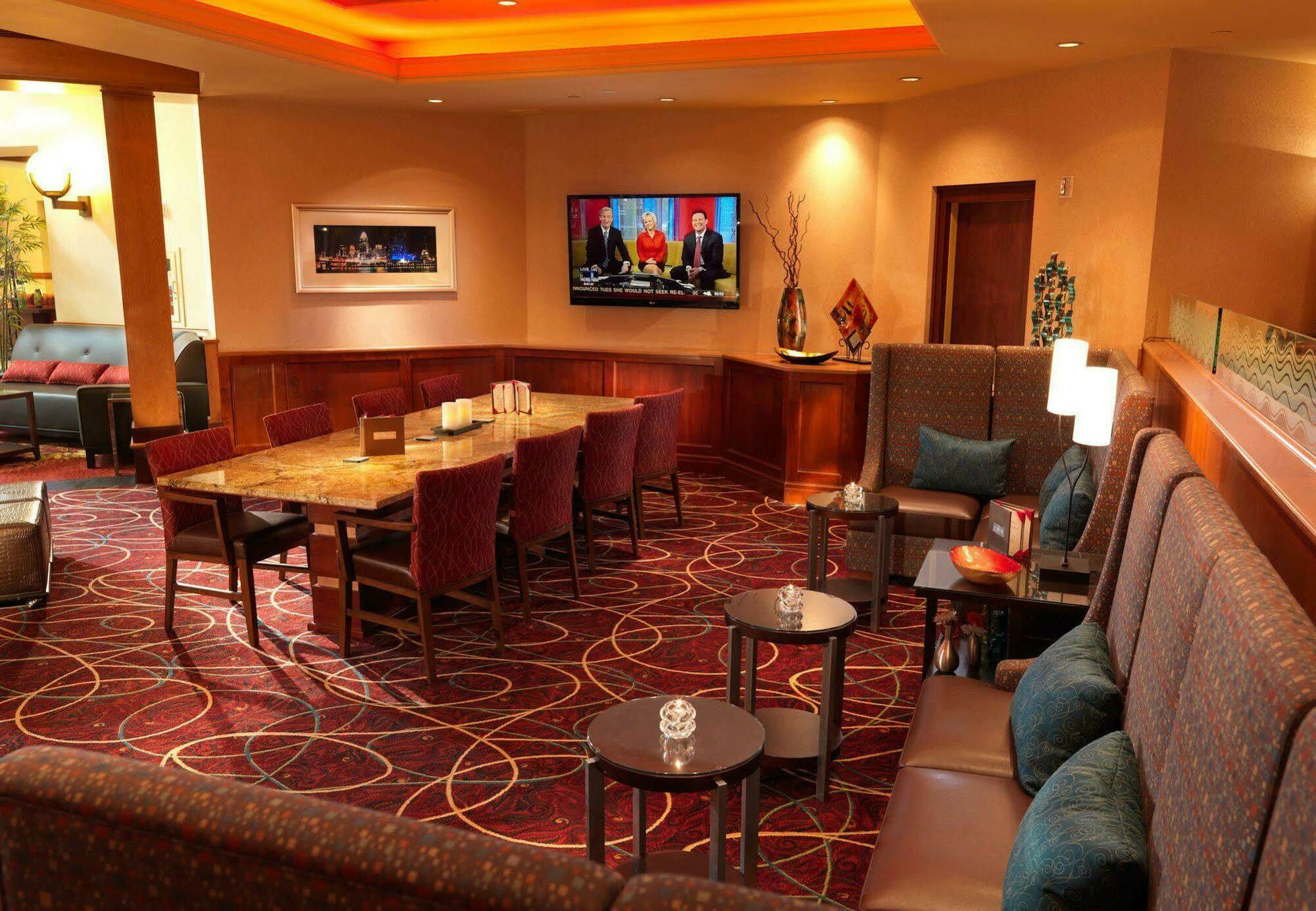 Marriott Hartford/Windsor Airport Hotel Restaurant photo